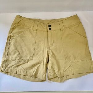 Patagonia Quandary 5in shorts Size 4 tan